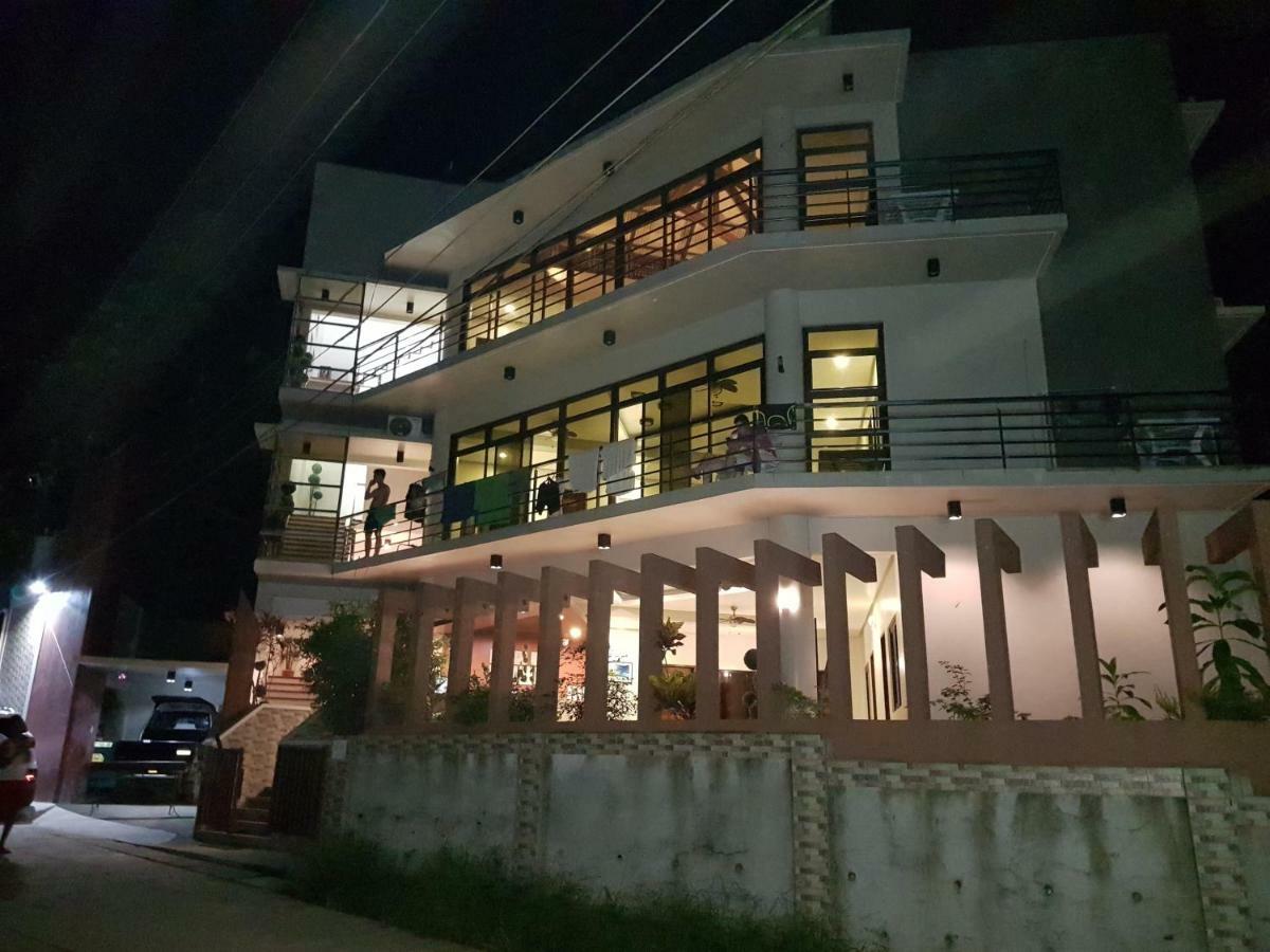 인고 투어리스트 인 호텔 엘니도 외부 사진